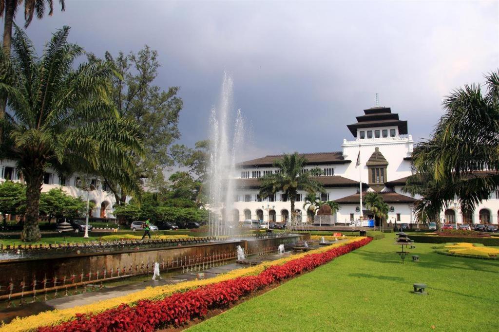 Nalendra Hotel Bandung Esterno foto